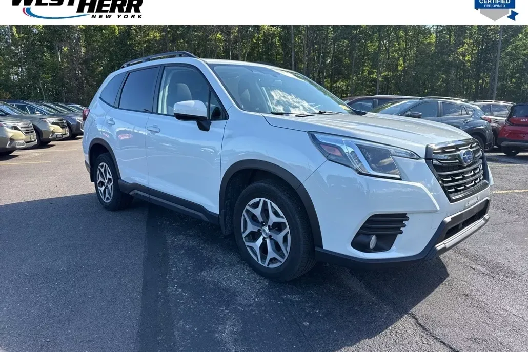 2022 Subaru Forester Premium photo 1