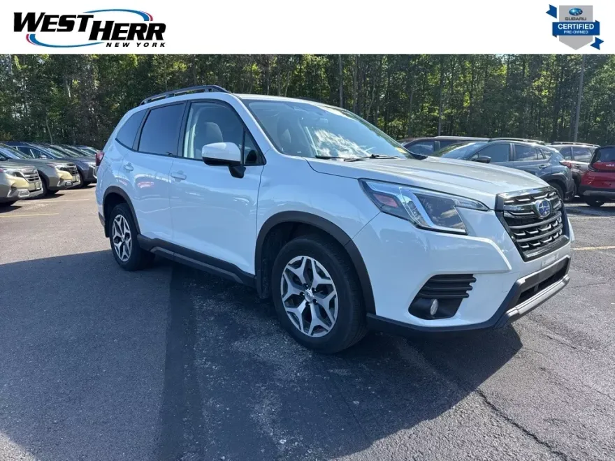 2022 Subaru Forester Premium photo 1
