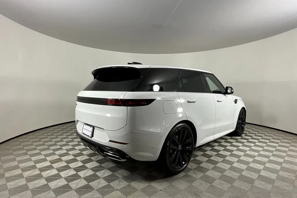 2025 Land Rover Range Rover Sport SE photo 1