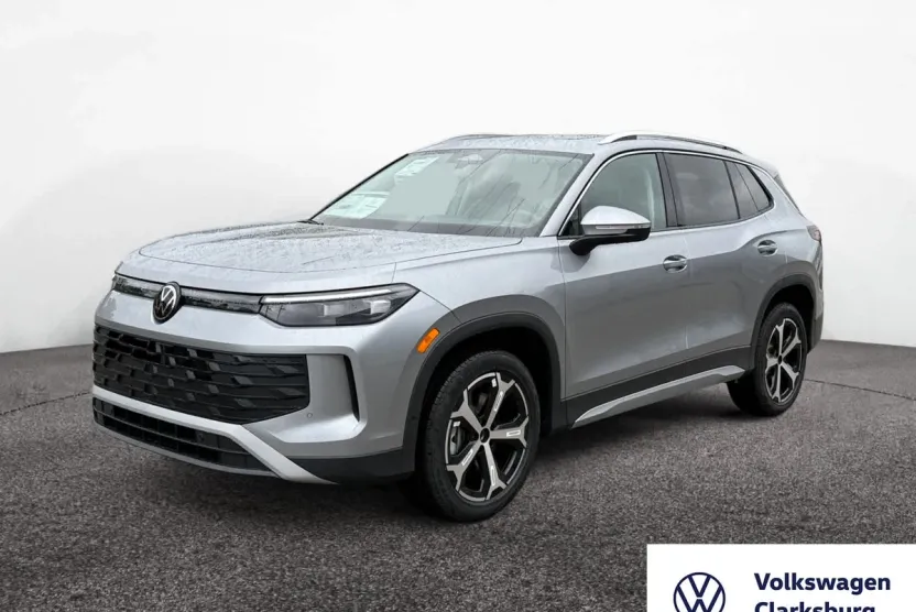 2025 Volkswagen Tiguan SE photo 1