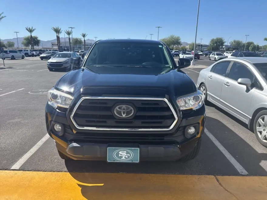 2019 Toyota Tacoma SR5 photo 1