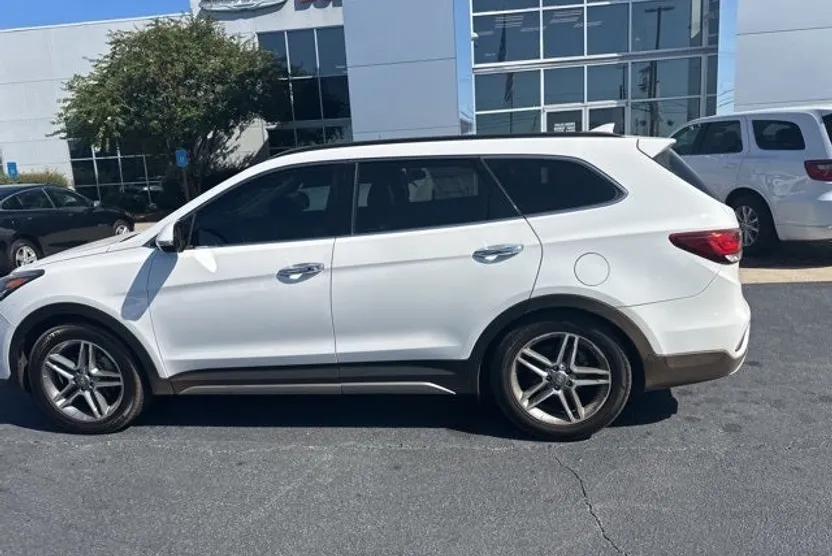 2017 Hyundai Santa Fe Limited Ultimate photo 1
