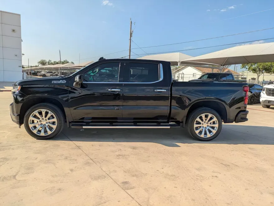 2022 Chevrolet Silverado 1500 High Country photo 1