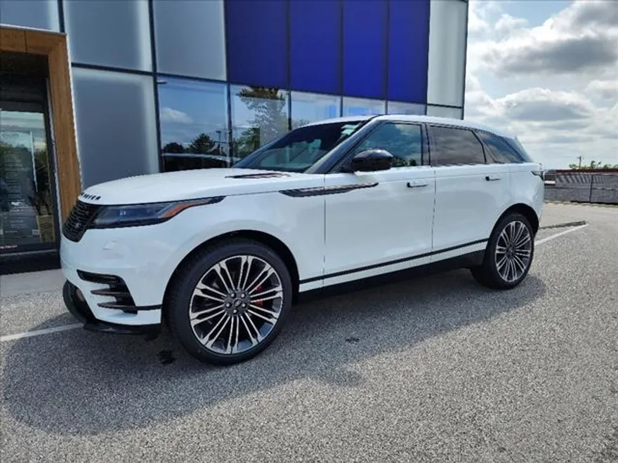 2024 Land Rover Range Rover Velar SE photo 1