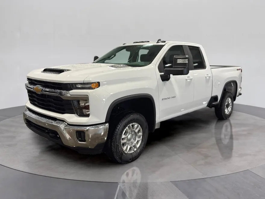 2026 Chevrolet Silverado 2500HD LT photo 1