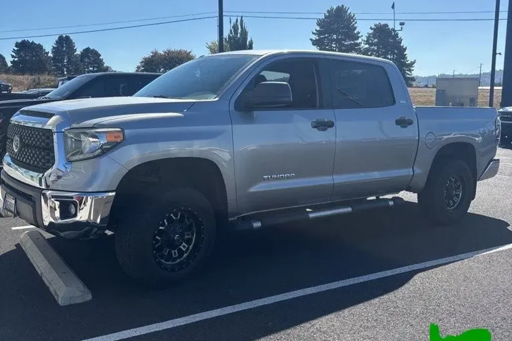 2019 Toyota Tundra SR5 CrewMax photo 1