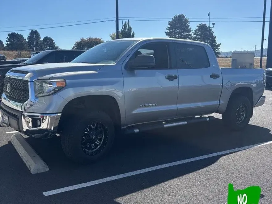 2019 Toyota Tundra SR5 CrewMax photo 1