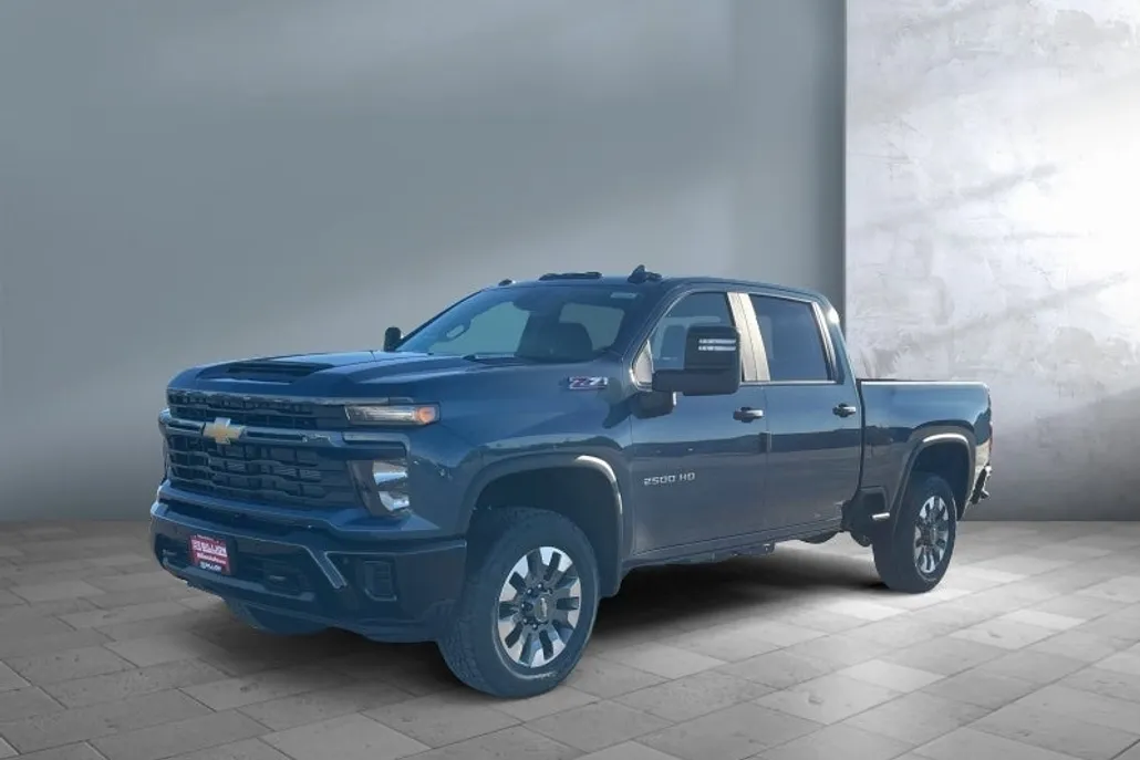 2025 Chevrolet Silverado 2500HD Custom photo 1