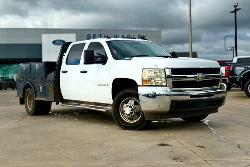 2008 Chevrolet Silverado 3500HD LT photo 1