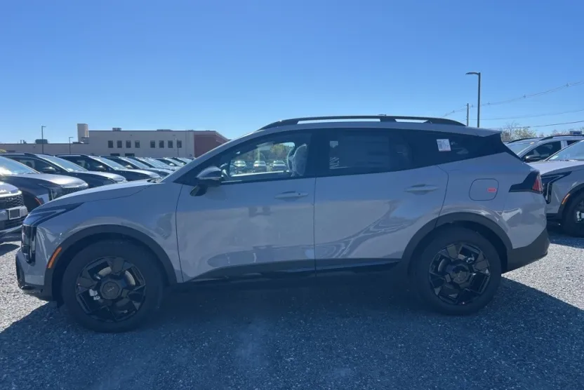 2026 Kia Sportage X-Line photo 1