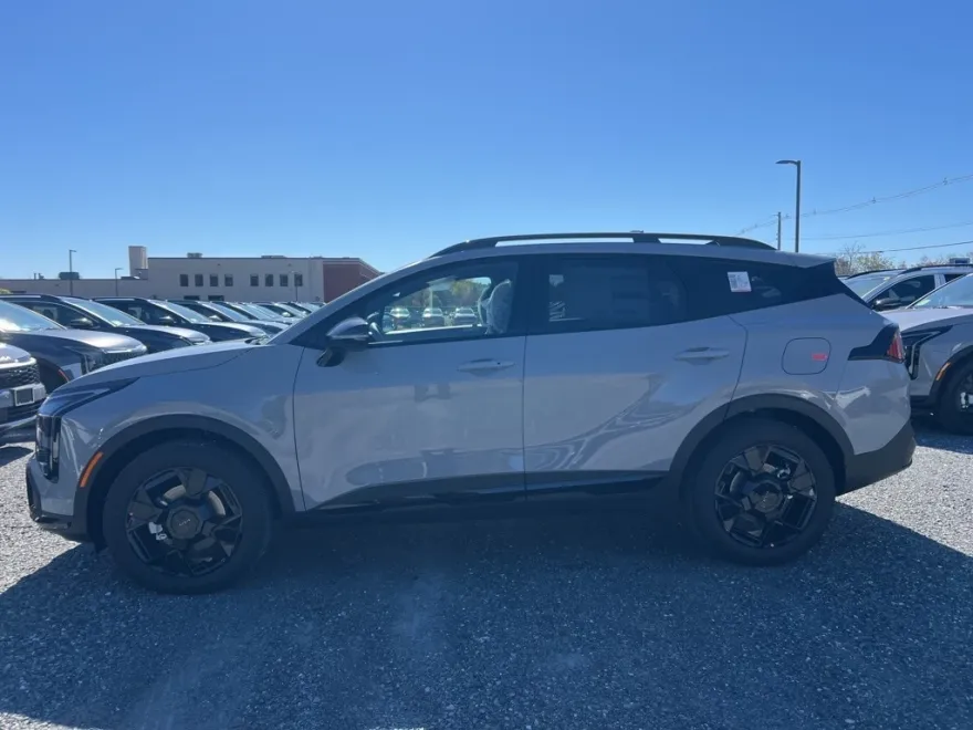 2026 Kia Sportage X-Line photo 1