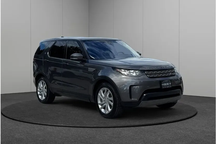 2018 Land Rover Discovery SE photo 1