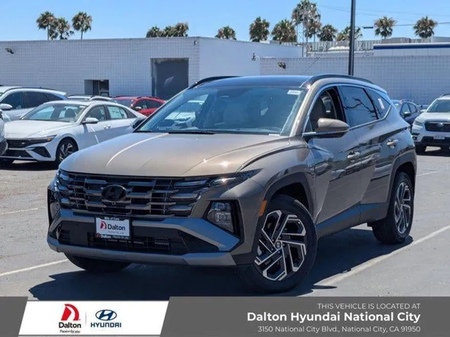 2025 Hyundai Tucson Hybrid Limited photo 1