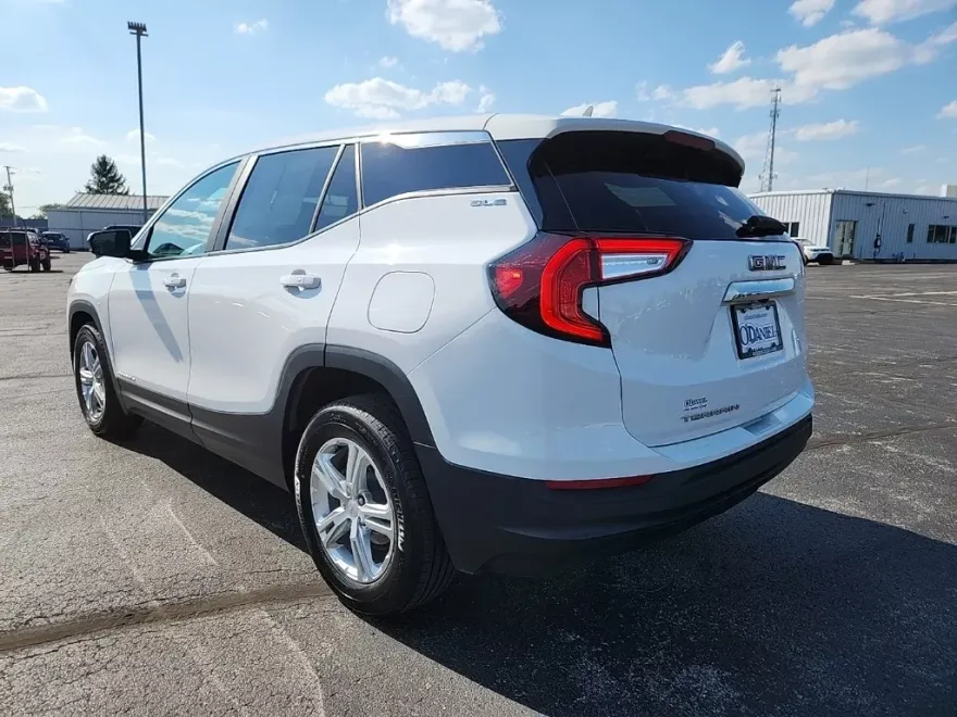 2022 Gmc Terrain SLE photo 1