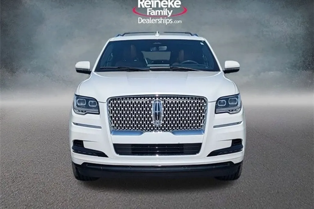 2022 Lincoln Navigator Reserve L photo 1
