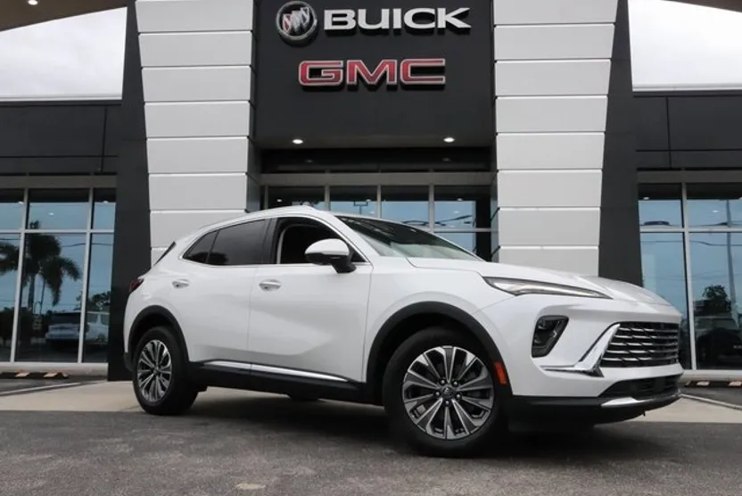 2025 Buick Envision Preferred photo 1