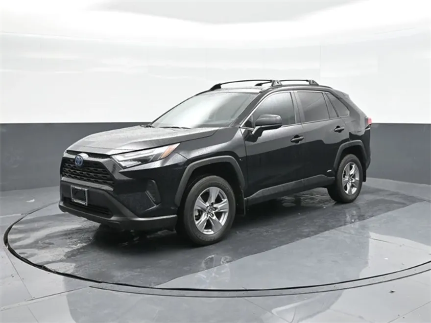 2024 Toyota RAV4 Hybrid LE photo 1