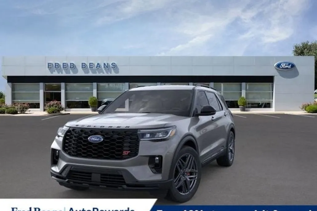 2025 Ford Explorer ST photo 1