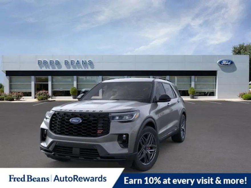 2025 Ford Explorer ST photo 1