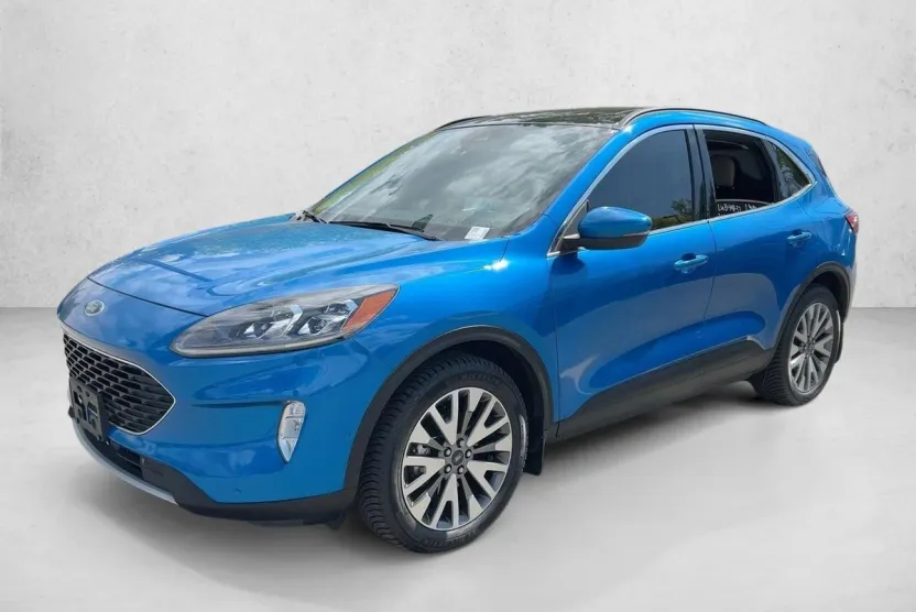 2020 Ford Escape Titanium photo 1