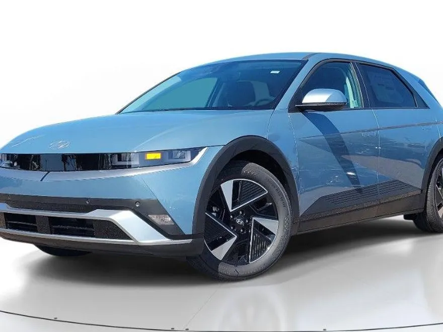 2025 Hyundai Ioniq 5 SE photo 1