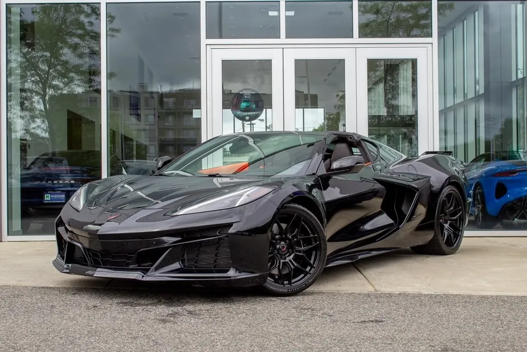 2025 Chevrolet Corvette Z06 3LZ photo 1