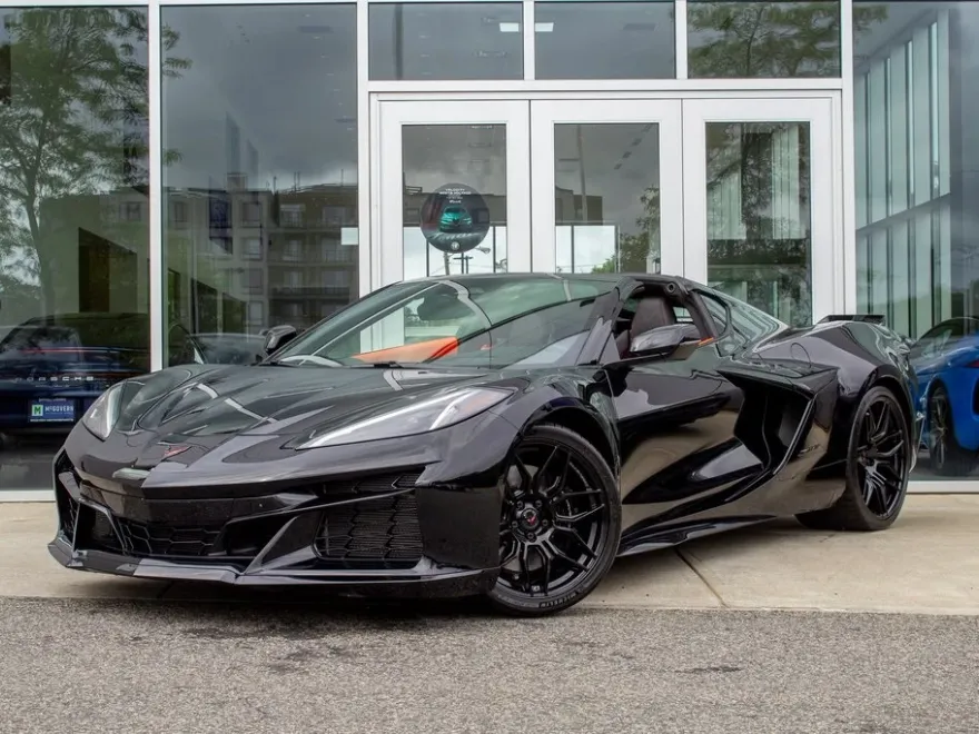 2025 Chevrolet Corvette Z06 3LZ photo 1