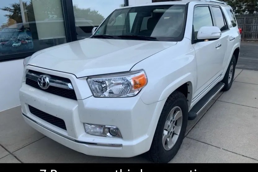 2013 Toyota 4Runner SR5 photo 1