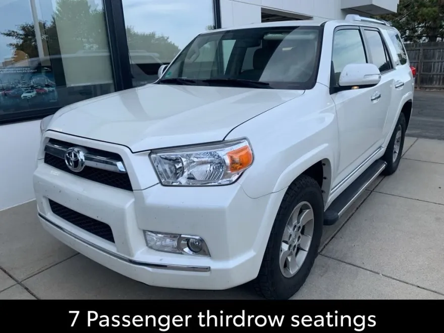 2013 Toyota 4Runner SR5 photo 1