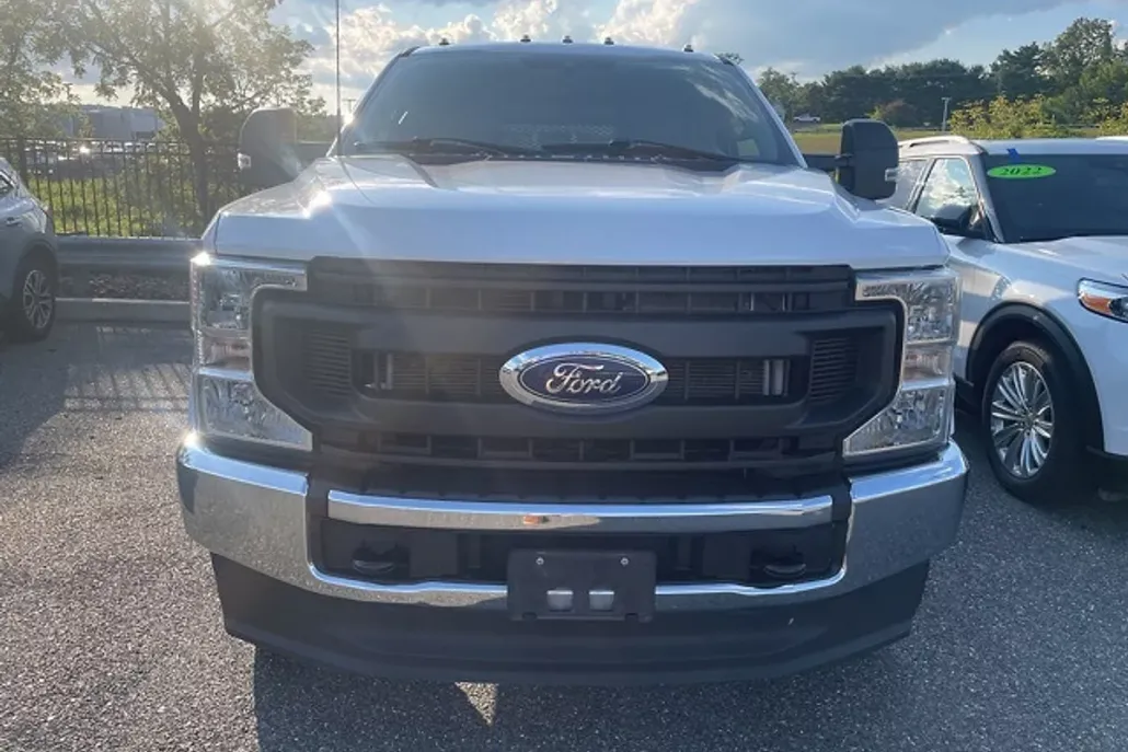 2022 Ford F-350 XL photo 1