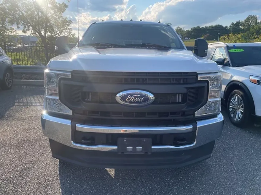 2022 Ford F-350 XL photo 1
