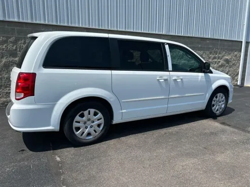 2014 Dodge Grand Caravan SE photo 4