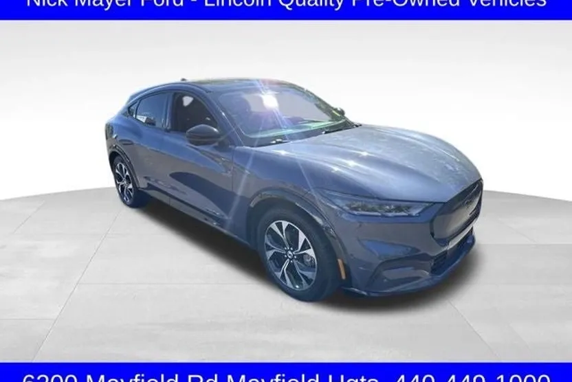 2021 Ford Mustang Mach-E Premium photo 1