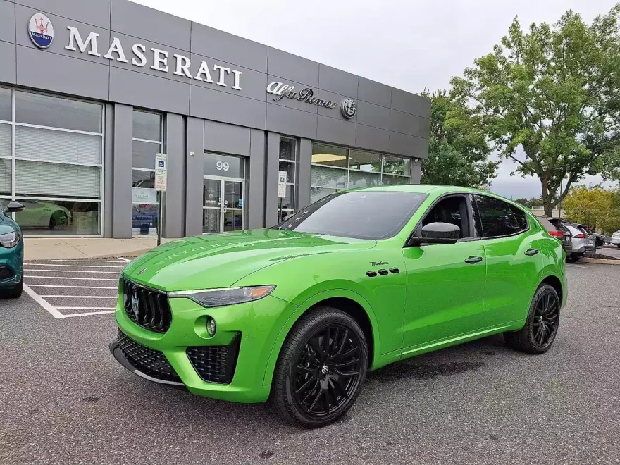2023 Maserati Levante Modena S photo 1