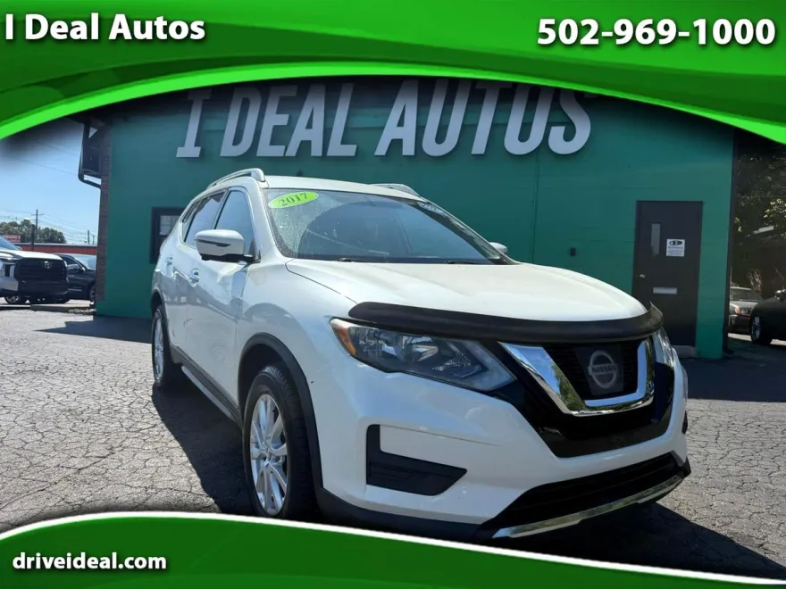 2017 Nissan Rogue SV photo 1