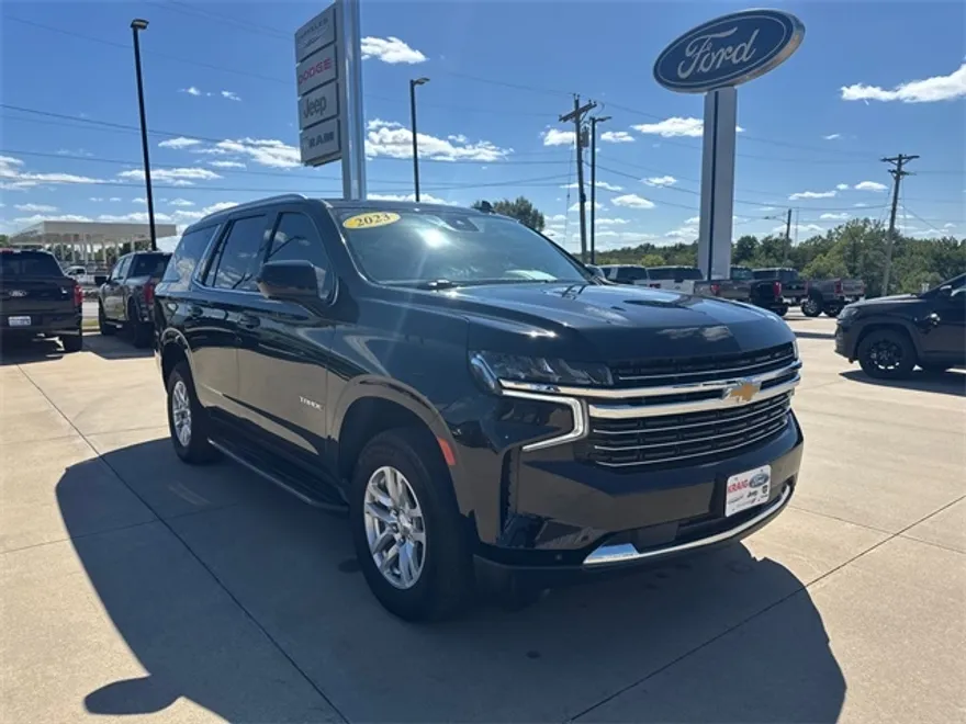2023 Chevrolet Tahoe LT photo 1