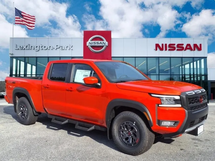 2025 Nissan Frontier Crew Cab PRO-4X photo 1