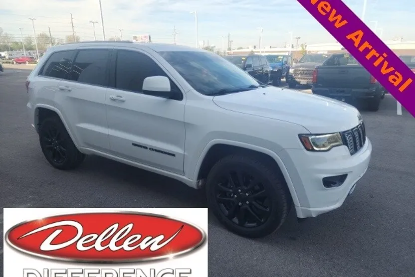 2020 Jeep Grand Cherokee Laredo photo 1