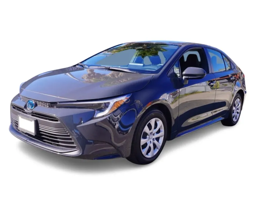 2024 Toyota Corolla LE photo 1