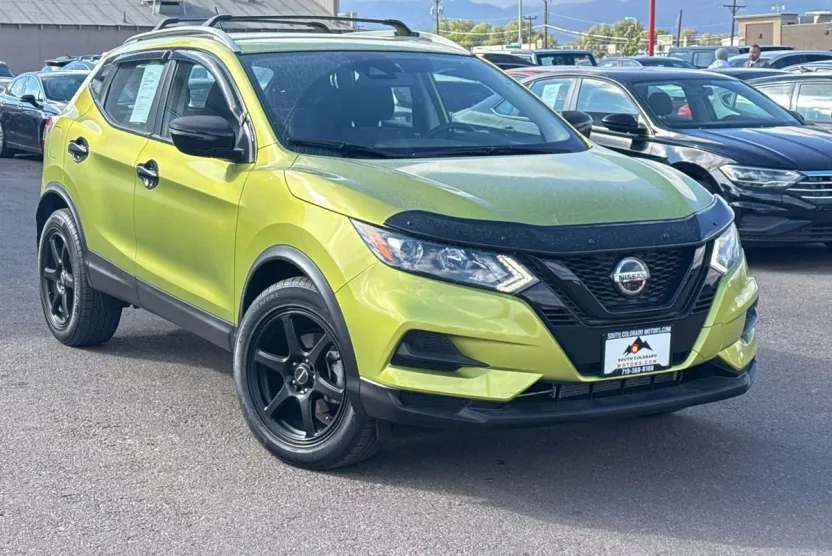 2020 Nissan Rogue Sport SV photo 1
