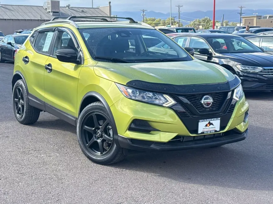 2020 Nissan Rogue Sport SV photo 1