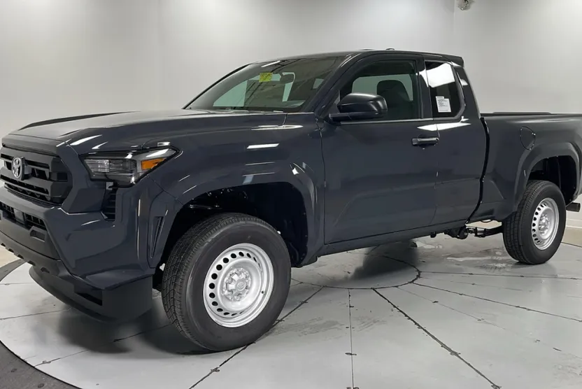 2025 Toyota Tacoma SR XtraCab photo 1