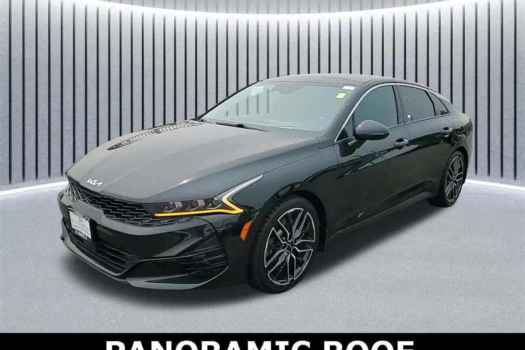 2023 Kia K5 GT photo 1