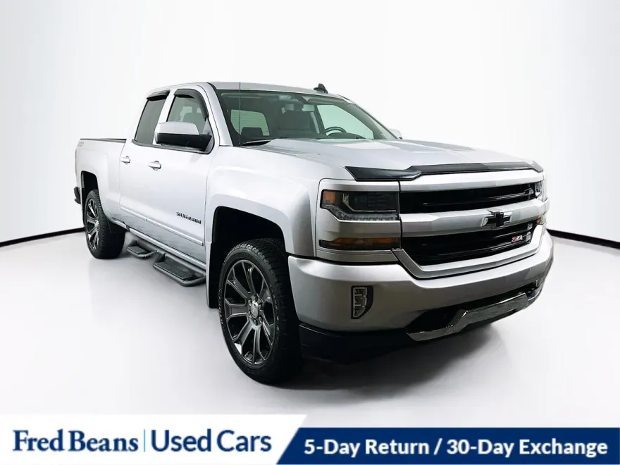 2018 Chevrolet Silverado 1500 LT photo 1