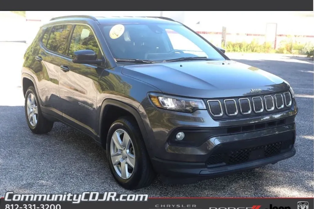 2022 Jeep Compass Latitude photo 1