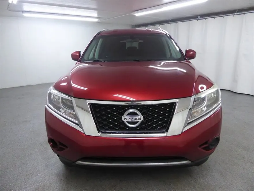 2016 Nissan Pathfinder S photo 1
