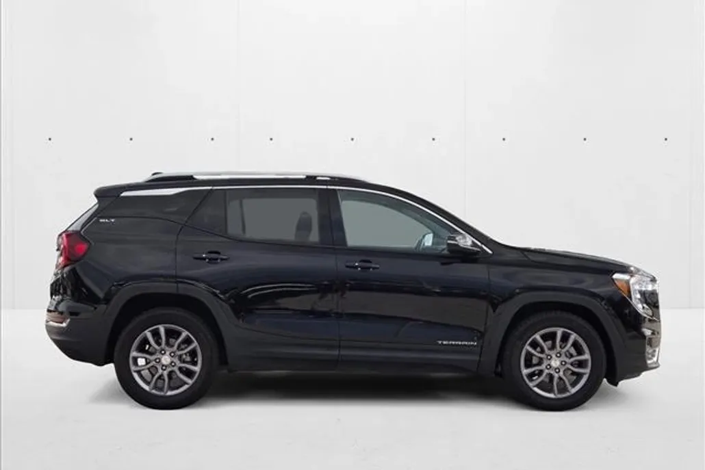 2024 Gmc Terrain SLT photo 1