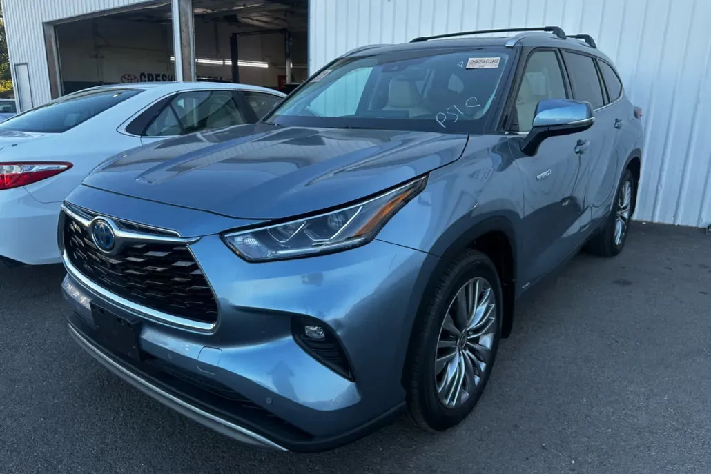 2021 Toyota Highlander Hybrid Platinum photo 1
