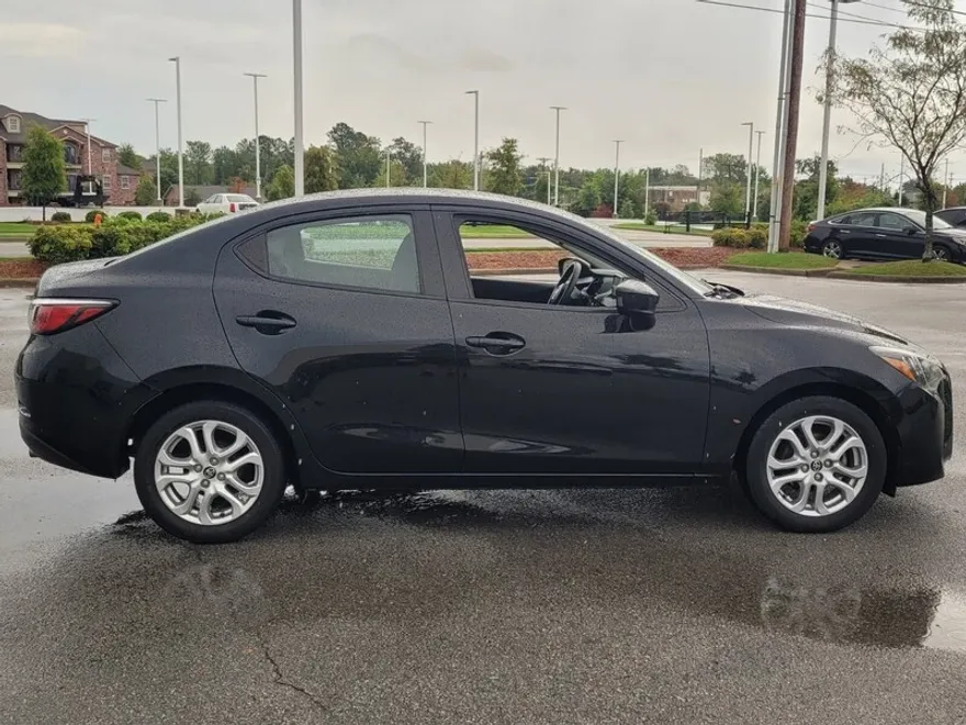 2018 Toyota Yaris iA Base photo 1