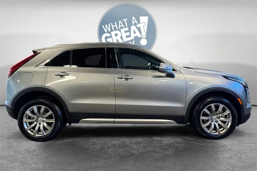 2023 Cadillac XT4 Premium Luxury photo 1